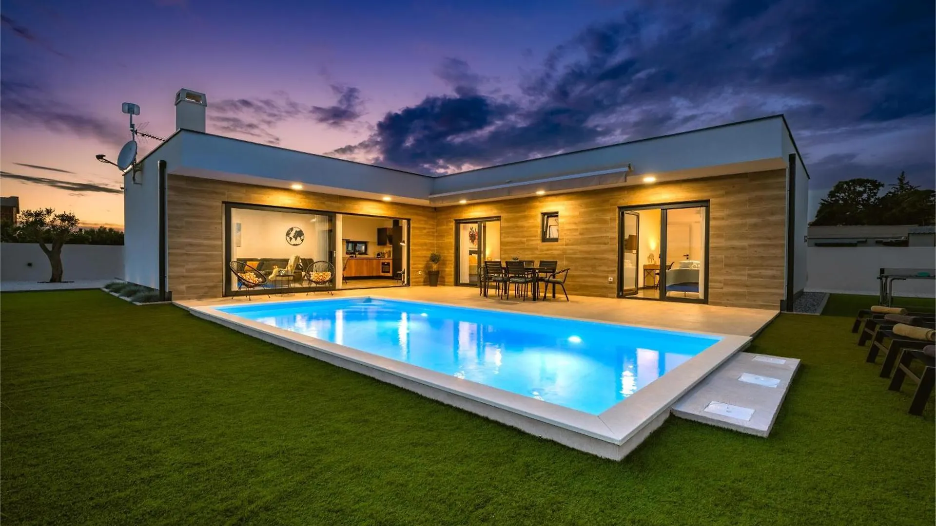 Villa Aura 0*, Pula Croatia